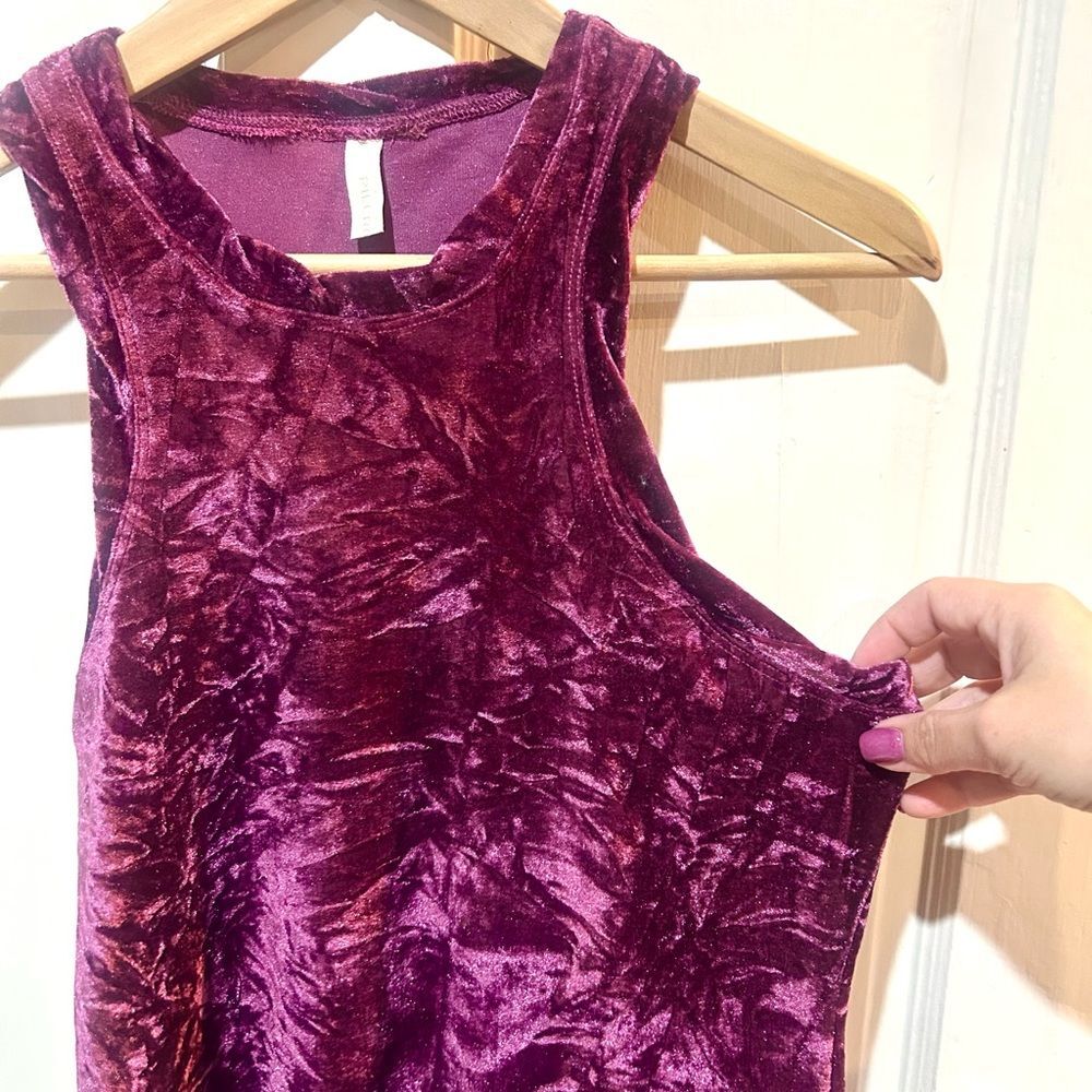 Anthropologie Pilcro Burgundy Velvet Razorback Stretch Tank Top Size S - Picture 6 of 10